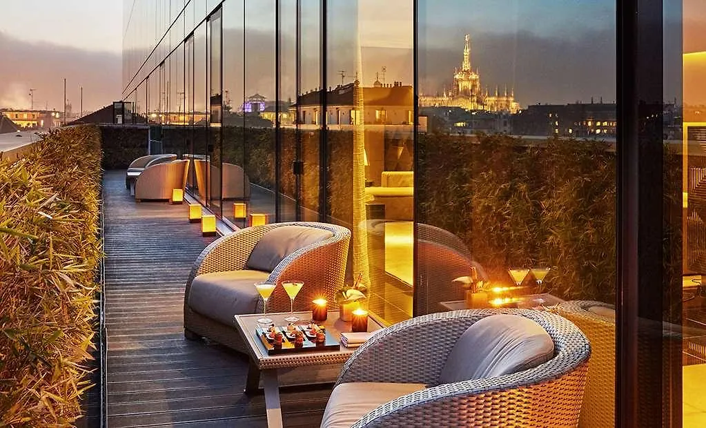 Armani Hotel Milano 5*, Milan