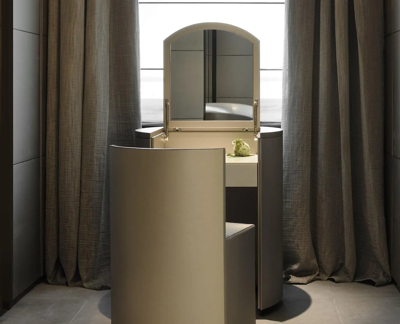*****  Armani Hotel Milano Italy